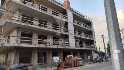 Apartamento novo  com elevador - amora