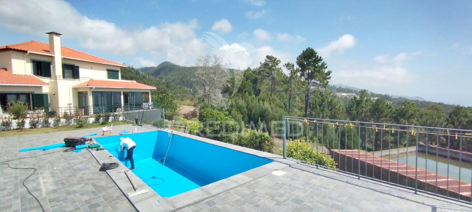 Moradia t3 com piscina calheta