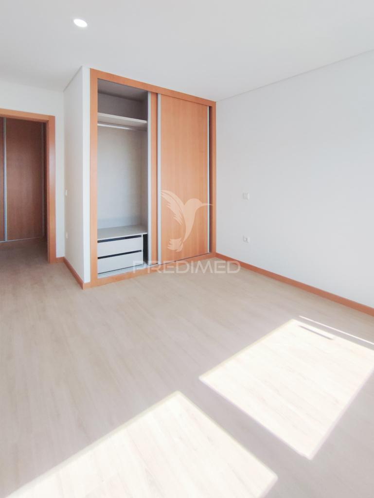 Apartamento t1 com terraço