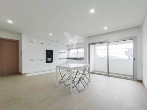 Apartamento t1 com terraço