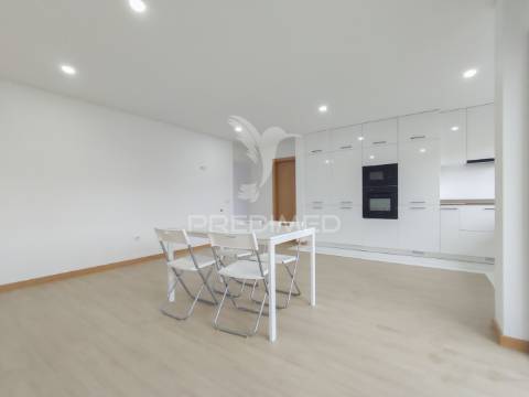 Apartamento t1 com terraço