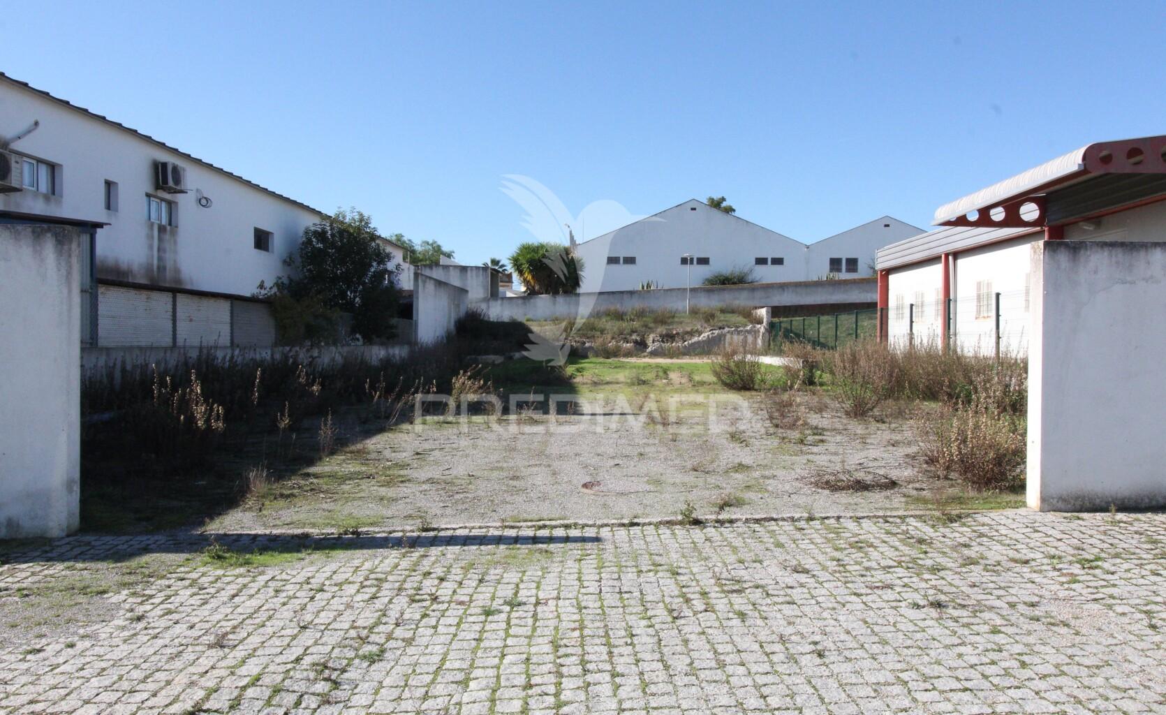 Terreno industrial urbano