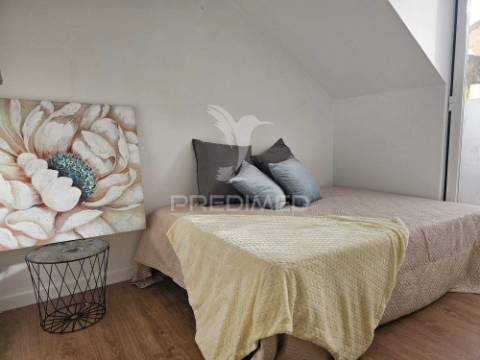 T2 lisboa completamente remodelado com vista rio