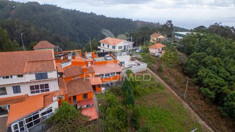Terreno na encantadora freguesia do santo da serra ilha da madeira