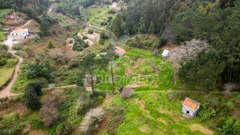 Terreno na encantadora freguesia do santo da serra ilha da madeira