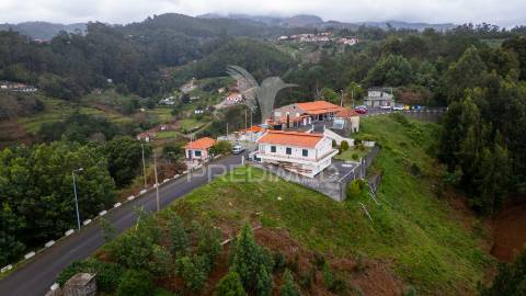 Terreno na encantadora freguesia do santo da serra ilha da madeira