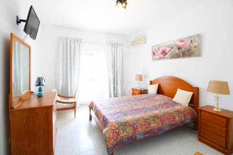 Apartamento mais comércio à venda no chelote, faro