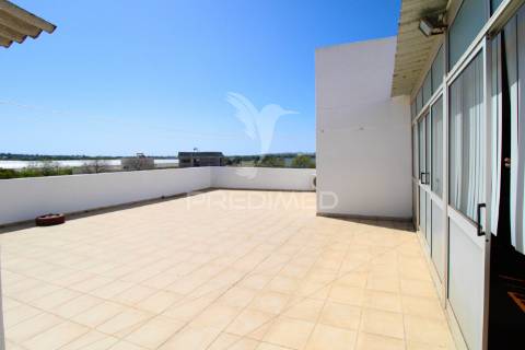 Apartamento mais comércio à venda no chelote, faro