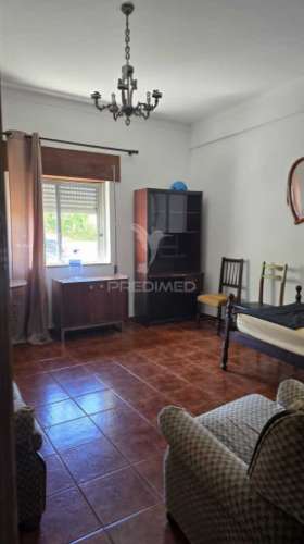 Apartamento t2 – junto à escola solano de abreu, abrantes