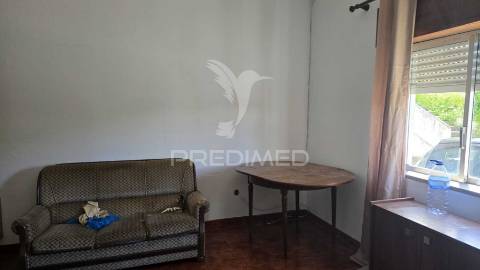 Apartamento t2 – junto à escola solano de abreu, abrantes