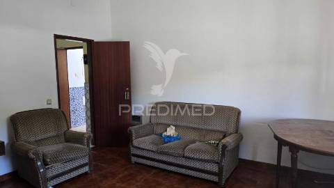 Apartamento t2 – junto à escola solano de abreu, abrantes