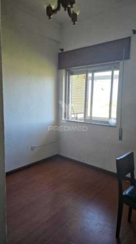 Apartamento t2 – junto à escola solano de abreu, abrantes