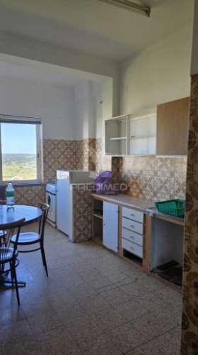 Apartamento t2 – junto à escola solano de abreu, abrantes