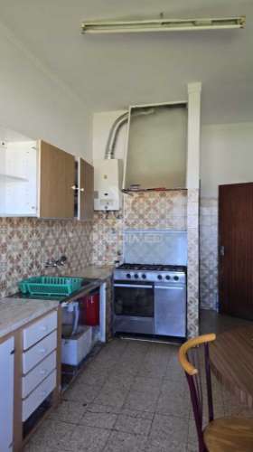 Apartamento t2 – junto à escola solano de abreu, abrantes