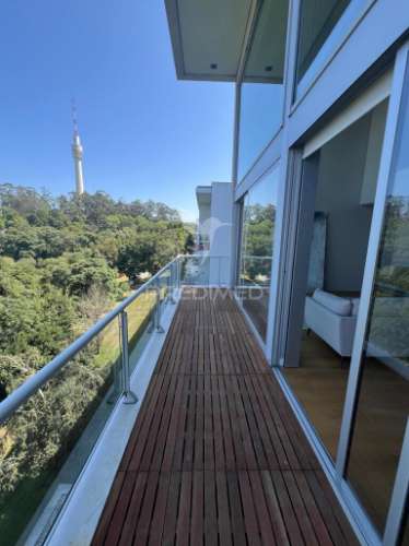 Apartamento t0 com vistas fantásticas