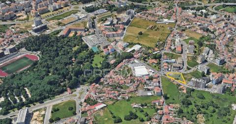 Terreno para construção em altura em oliveira do douro