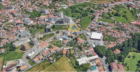 Terreno para construção em altura em oliveira do douro