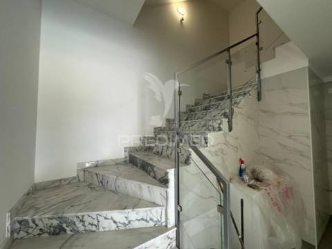 Apartamento novo em construção/santarém