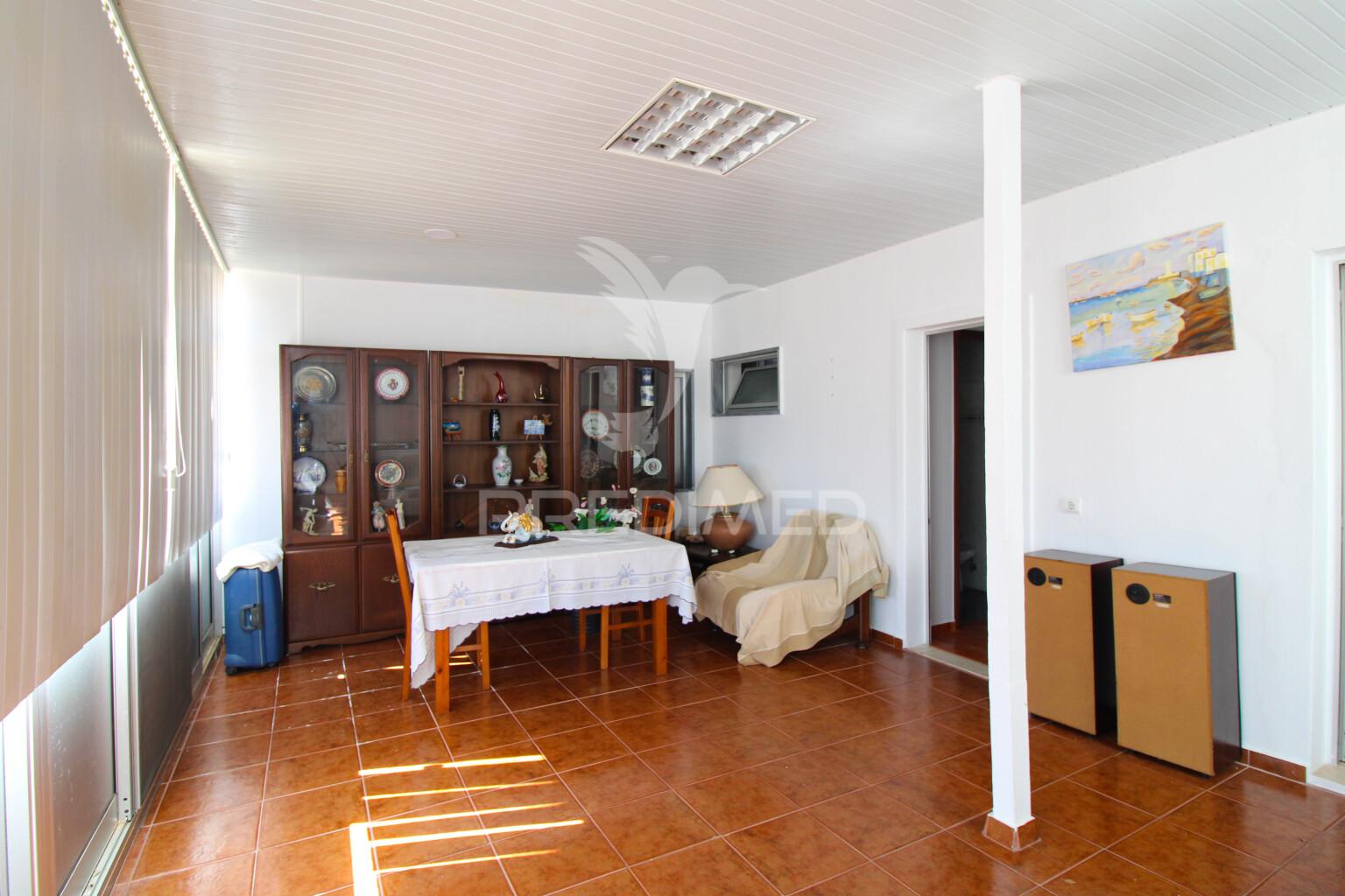 Apartamento t3+1  no chelote, faro