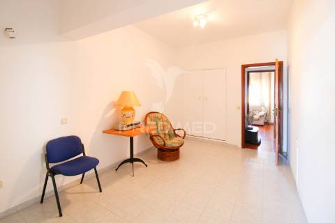 Apartamento t3+1  no chelote, faro