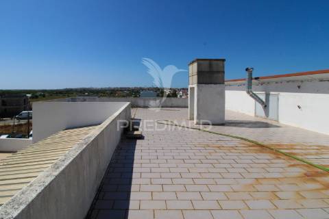 Apartamento t3+1  no chelote, faro