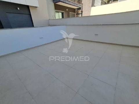 Apartamento t3 + apartamento t2 implex nas varandas do desembargador.