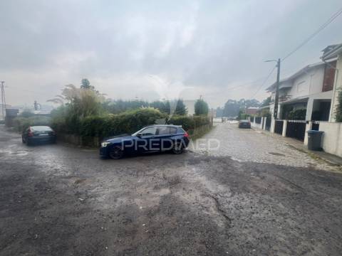 Terreno urbano - construção de moradia - moradia