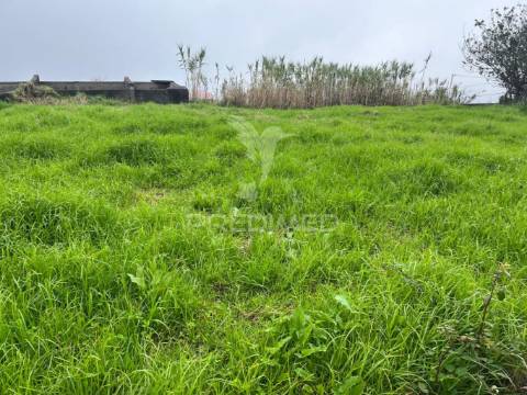 Vendo 2 moradias e 600m2 de terreno na ponta do pargo