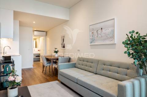 Apartamento t2 novo - junto à batalha - porto