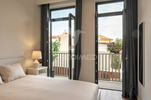 Apartamento t2 novo - junto à batalha - porto