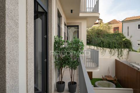 Apartamento t2 novo - junto à batalha - porto