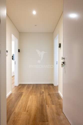 Apartamento t2 novo - junto à batalha - porto