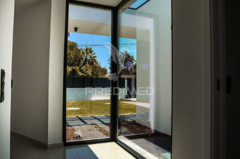 Moradia nova - urbanização verdizela