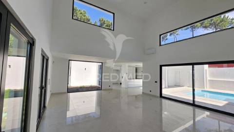 Moradia nova - urbanização verdizela