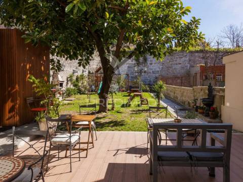 Prédio al com 11 suites em funcionamento