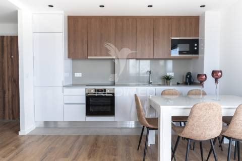 Apartamento t2, seminovo - ferreiros, amares