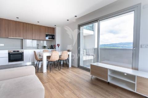 Apartamento t2, seminovo - ferreiros, amares