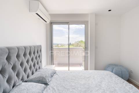 Apartamento t2, seminovo - ferreiros, amares