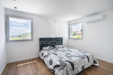 Apartamento t2, seminovo - ferreiros, amares