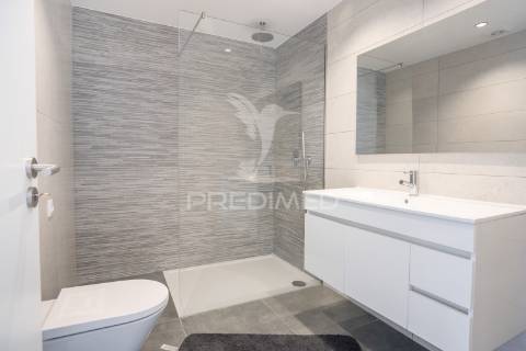 Apartamento t2, seminovo - ferreiros, amares