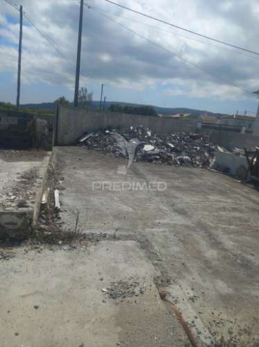 Terreno com projeto aprovado – vila das lajes, praia da vitória – 392 m²