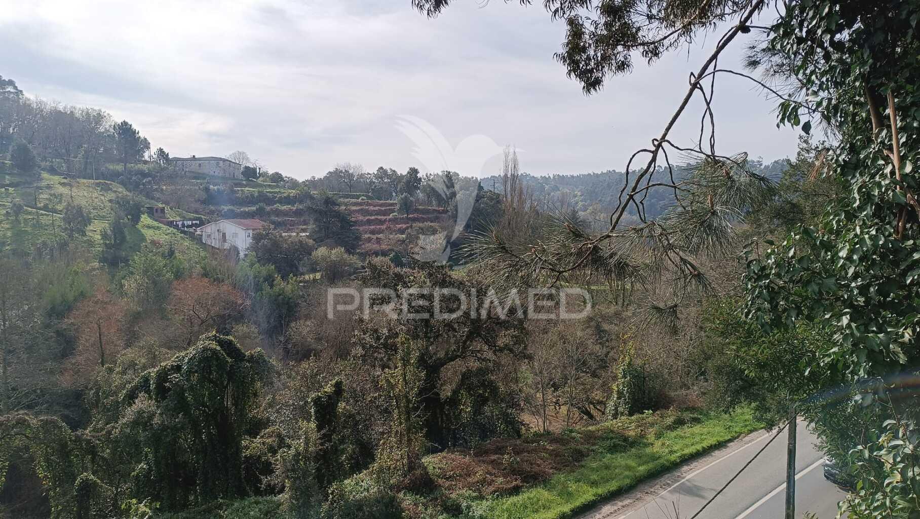 ? terreno para o seu novo lar, junto ao douro! ?