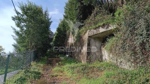 ? terreno para o seu novo lar, junto ao douro! ?