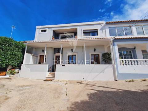 Fantástica moradia na zona do parragil em loulé