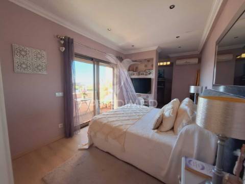 Fantástica moradia na zona do parragil em loulé