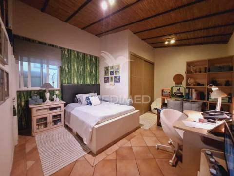 Fantástica moradia na zona do parragil em loulé