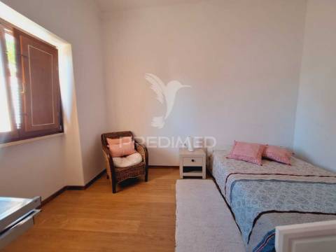 Fantástica moradia na zona do parragil em loulé