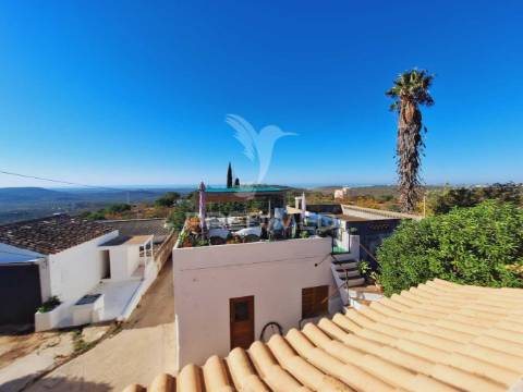 Fantástica moradia na zona do parragil em loulé