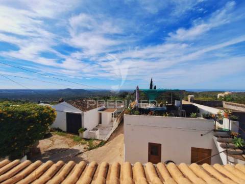 Fantástica moradia na zona do parragil em loulé