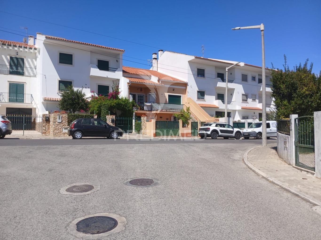 Lote de terreno urbano para moradia de 2 pisos em virtudes- azambuja